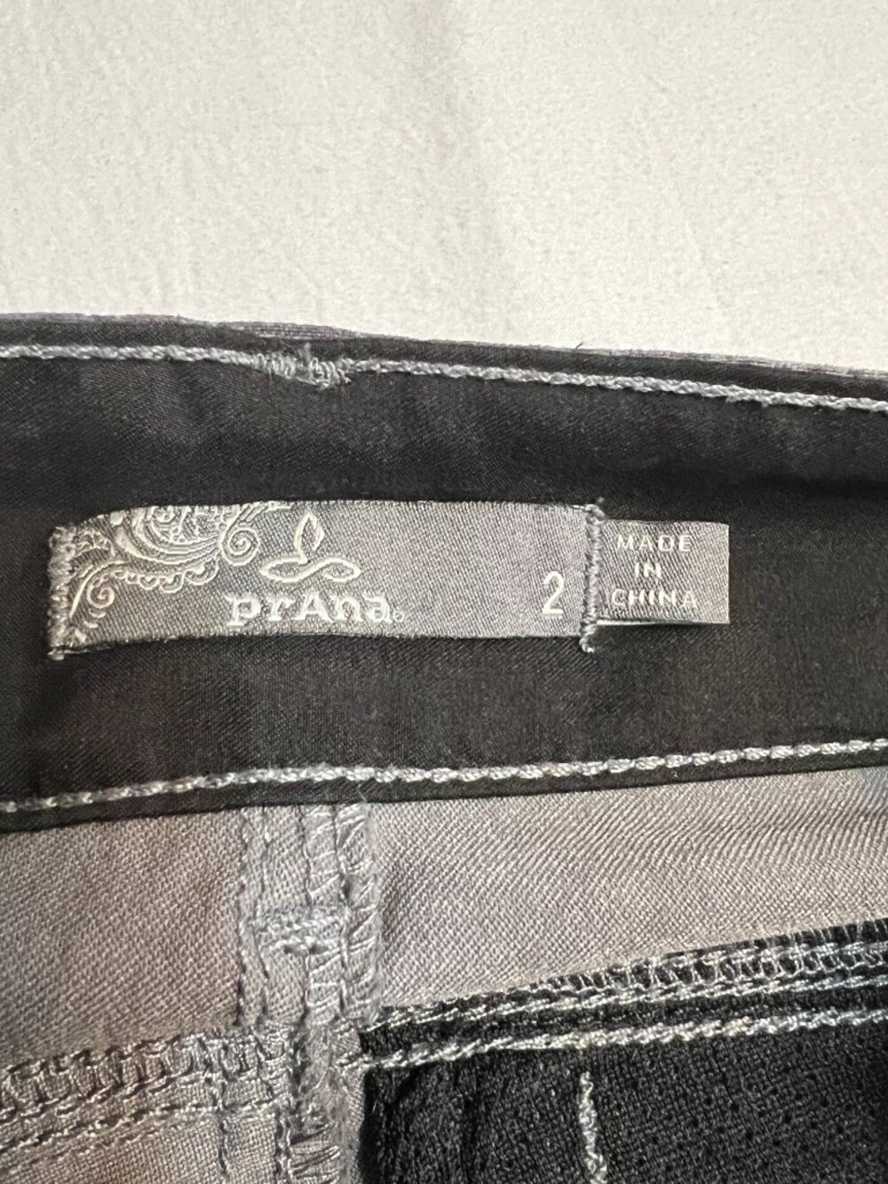 prAna Cargo Jogger Pants Womens Size 2 Camo Camouflage Gray Hiking Athletic - Picture 6 of 10
